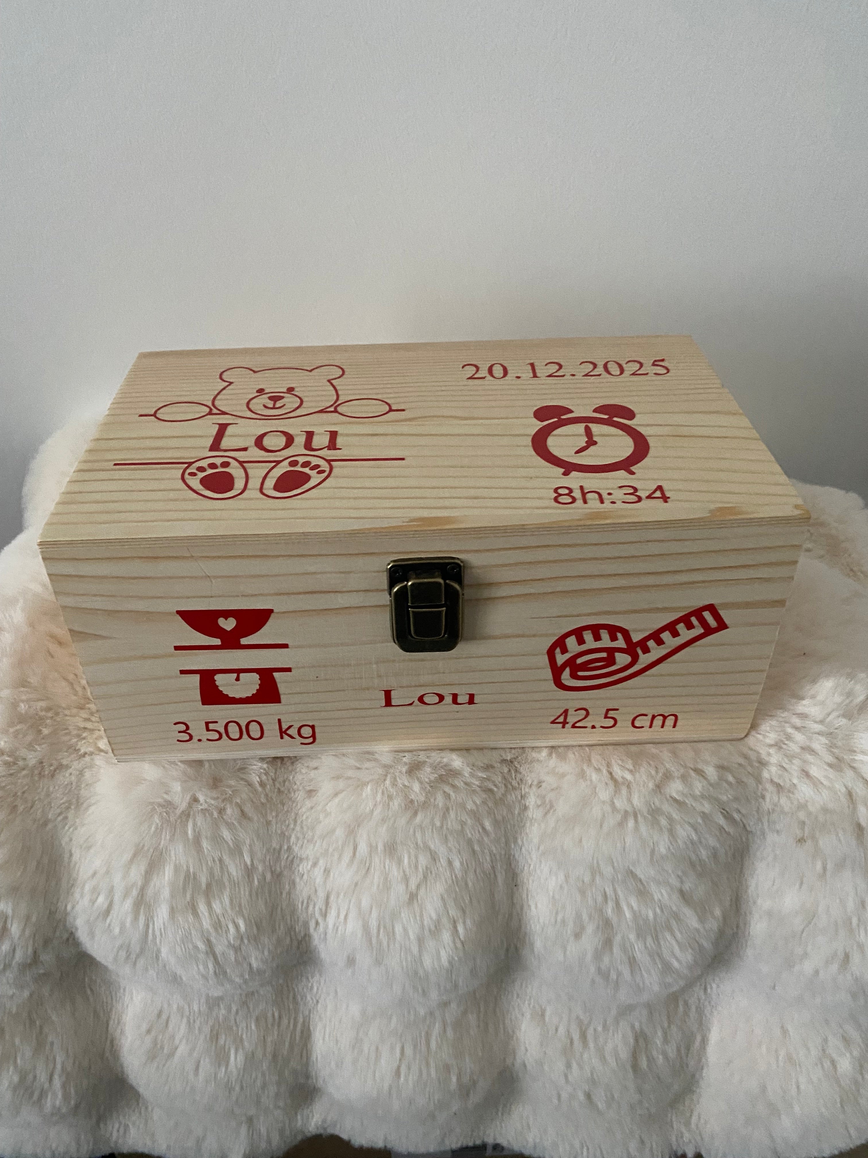 Boîte à souvenirs personnalisée en bois